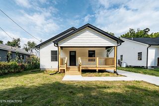 1135 Massachusetts Ave, Knoxville, TN 37921