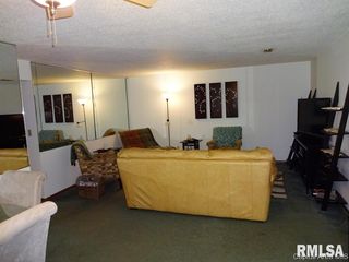 1900 Jeanette Ln #1, Springfield, IL 62702