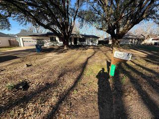 207 S  Sun Camp Rd, White Oak, TX 75693