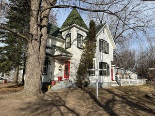 253 S  Main St, Clintonville, WI 54929