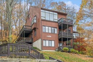2 Attitash Dr #2, Vernon, NJ 07462