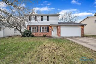 6727 Janel Ln, Maumee, OH 43537