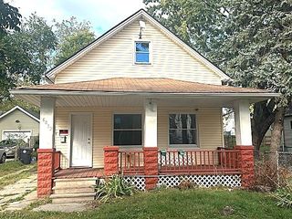 6812 Lawn Ave, Cleveland, OH 44102