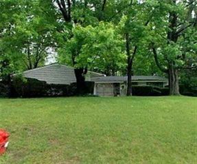 2312 N  Pine Center St, West Bloomfield, MI 48323