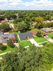 10015 Rustic Rock Rd, La Porte, TX 77571
