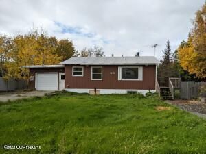 305 Linwood Ln, Kenai, AK 99611
