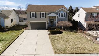 1619 Newgate Ln, Howell, MI 48843
