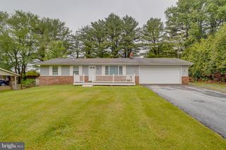 7002 Bristol Pl, Sykesville, MD 21784