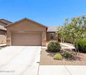 7136 W  Vineridge Dr, Pima County, AZ 85757
