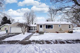 45 Coleridge Rd, Rochester, NY 14609