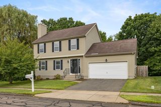 25 Rolling Green, Middletown, CT 06457