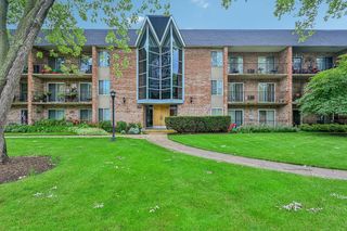 520 Burning Tree Ln #112, Naperville, IL 60563