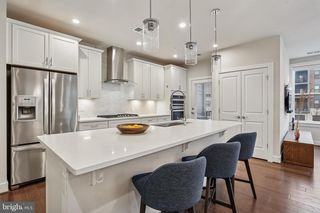3507 Bellflower Ln #101, Rockville, MD 20852