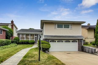 7749 Maple St, Morton Grove, IL 60053