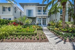 982 9th AVE S, Naples, FL 34102
