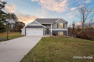 251 E  Beech St NE, Cedar Springs, MI 49319
