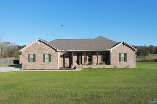 93 Neel School Rd, Danville, AL 35619