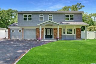 20 Melrose Lane, Commack, NY 11725