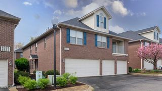 8307 Grand Trevi Dr, Louisville, KY 40228