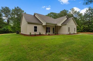 4377 Fortune Hole Rd S, Hamilton, GA 31811