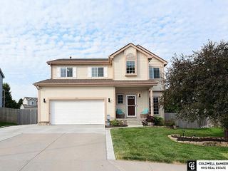 9707 Florence St, La Vista, NE 68128