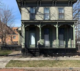 121 Studebaker St, South Bend, IN 46628