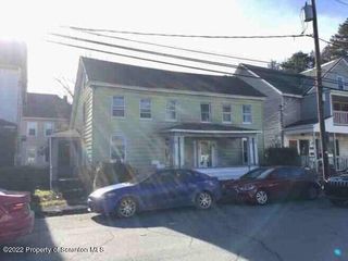 26 7th Ave, Carbondale, PA 18407