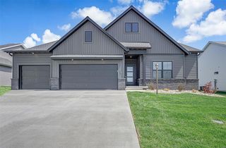 3163 Ashley Dr, Glen Carbon, IL 62034