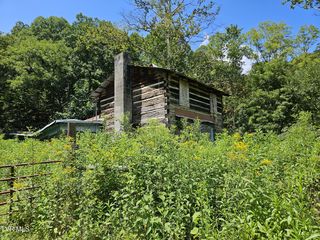 5742 Coeburn Rd, Coeburn, VA 24230
