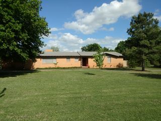 303 S  1st St, Walters, OK 73572