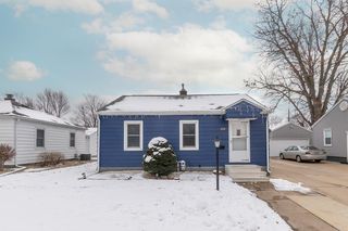 1176 Liberty Ave, Waterloo, IA 50702