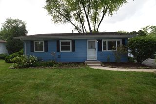 30W180 Allister Ln, Naperville, IL 60563