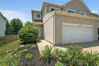 18528 S  Cherry Ct, Gardner, KS 66030