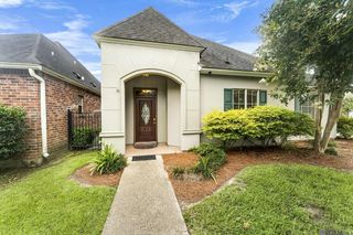 9134 Oxford Place Dr, Baton Rouge, LA 70809