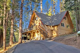 1067 Cypress Point Dr, Arnold, CA 95223