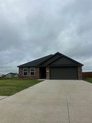 3147 Seabiscuit St, Durant, OK 74701