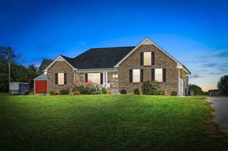 3361 Burgess Gower Rd, Cedar Hill, TN 37032