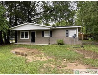 1250 Barker Dr W, Mobile, AL 36608