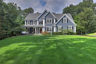 29 Surrey Lane, Trumbull, CT 06611