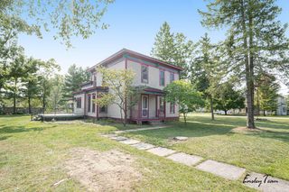 525 8th St, Baldwin, MI 49304