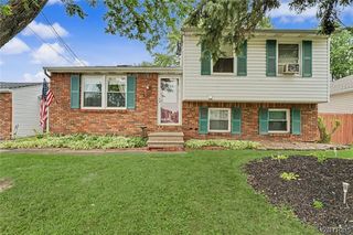 233 Dean Rd, Depew, NY 14043