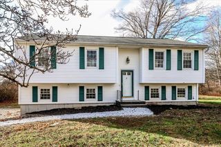 27 Meadowland Drive, Gaylordsville, CT 06755