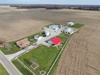 6812 N  300th St, Casey, IL 62420
