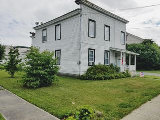 32 Main Street, Poultney, VT 05764