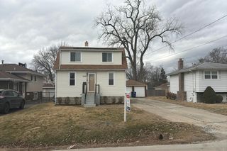 10910 S  Natchez Ave, Worth, IL 60482