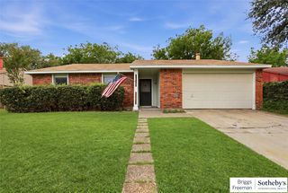 5733 Maiden Ln, Fort Worth, TX 76131