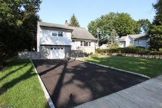 53 Maple St, Ramsey, NJ 07446