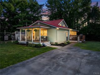 276 Stewarts Corners Rd, Pennellville, NY 13132