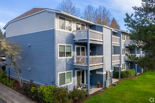 12425 NW Barnes Rd #18, Portland, OR 97229