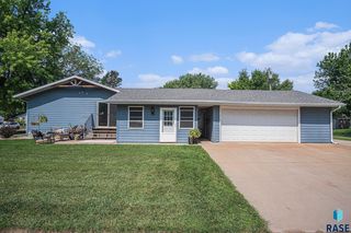 300 W  3rd St, Tea, SD 57064